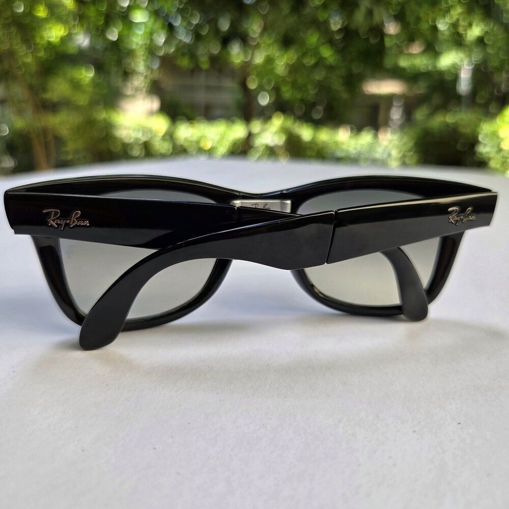Ray-Ban Folding Wayfarer Classic Black/Light Grey Gradient RB4105 Sunglasses - Picture 5 of 11
